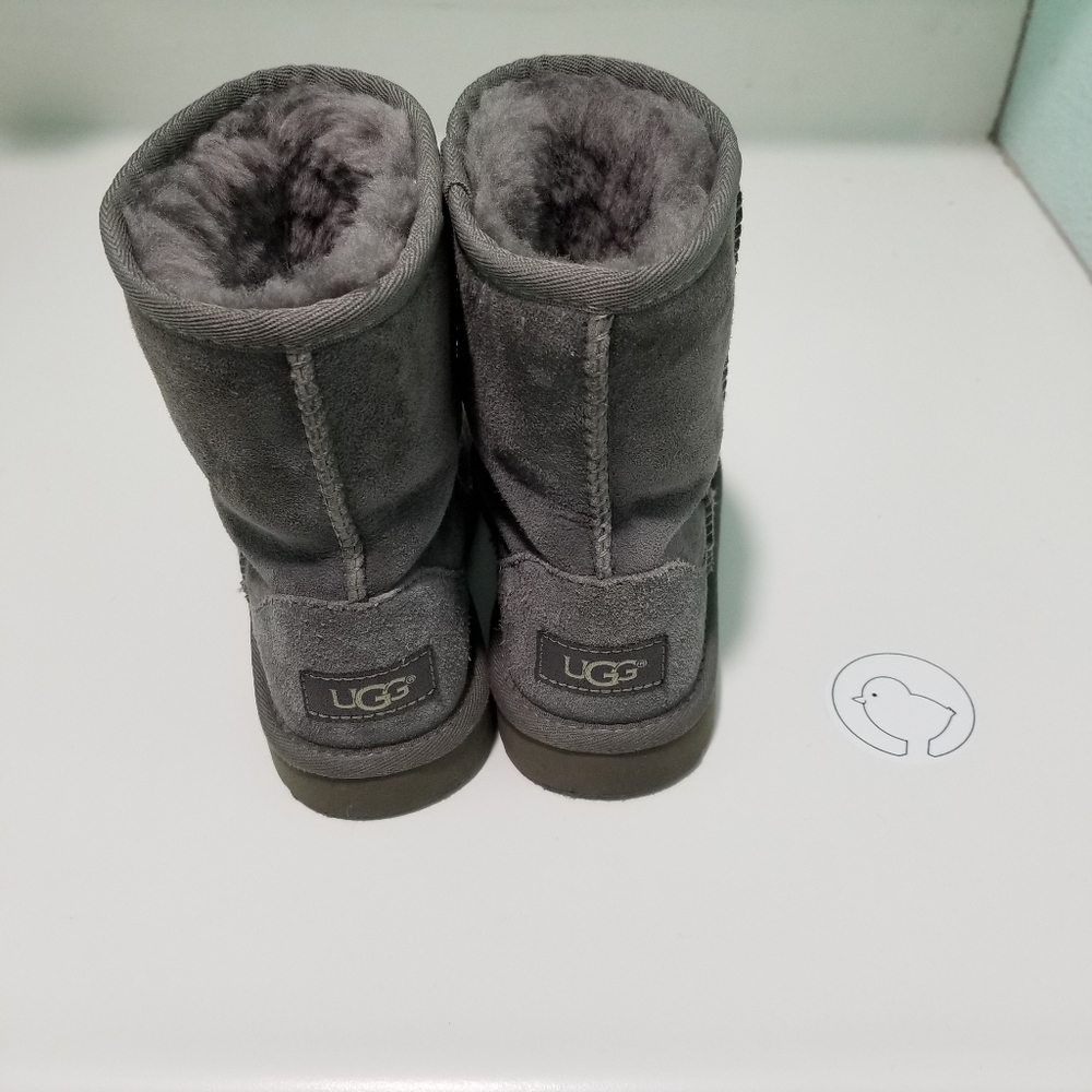 Girls Gray Uggs